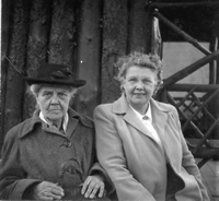 Kate Ruby Thorne (nee.Poole) with her daughter Dolly Lee.